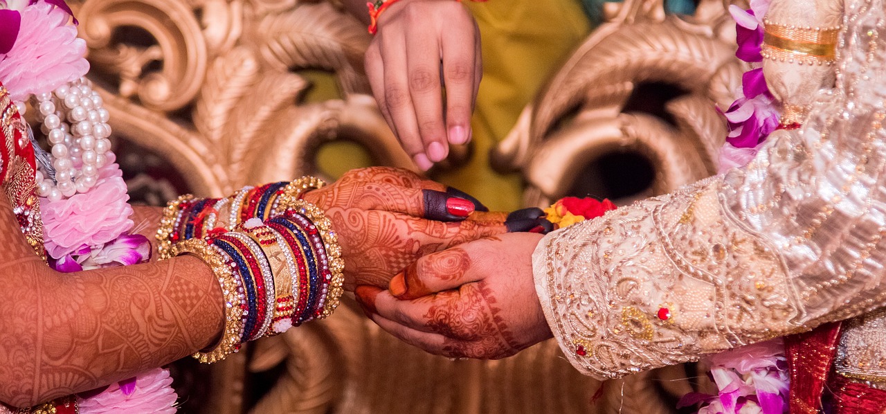 hand holding, marriage, tradition-1404623.jpg